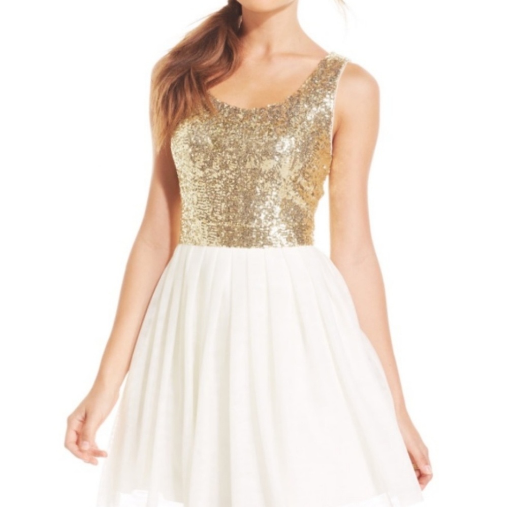 Prom Dress - Picture 2 of 3